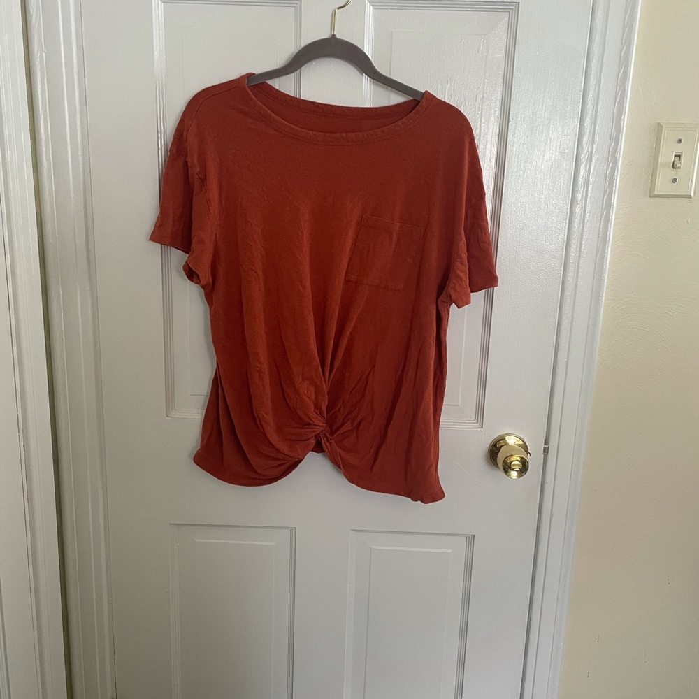 Large Orange Pocket Tee with Tie Universal Thread - Picture 2 of 6